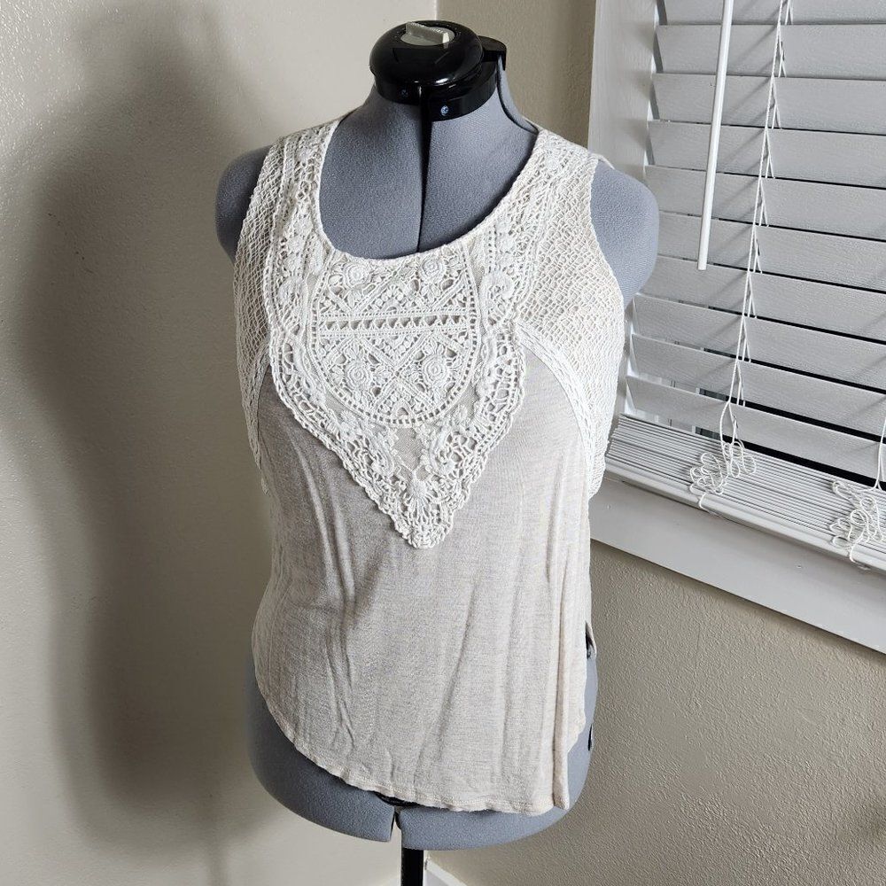 Forever 21 Tank Top Crochet Knit Detail Size M EUC